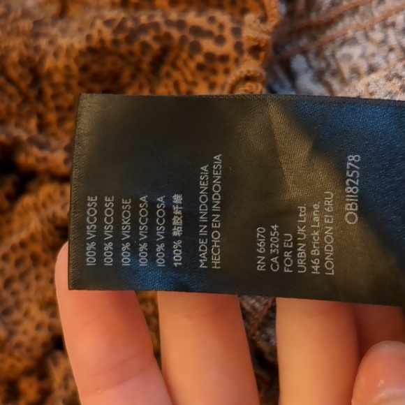 🤎Urban Outfitters t-shirt - Picture 5 of 5